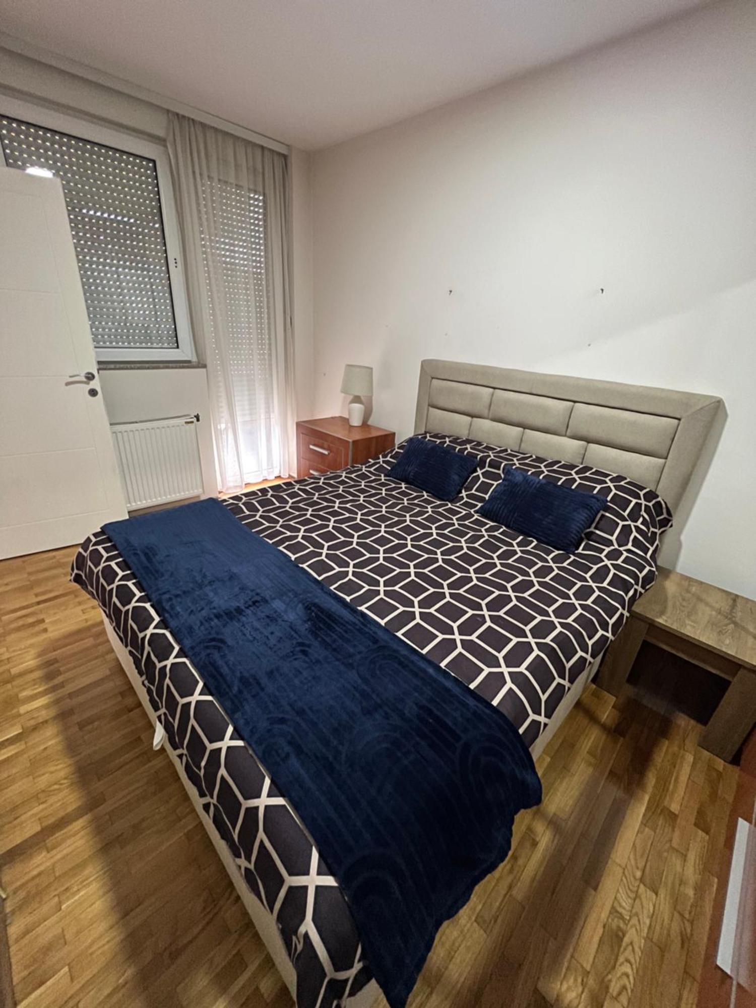 Sad Apartman Ni Exteriér fotografie